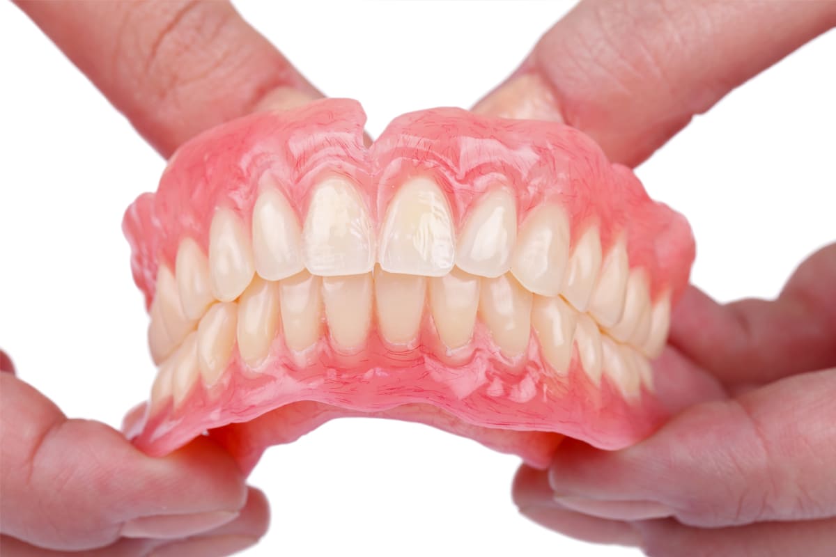 入れ歯の特徴と種類